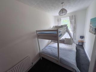 Dolphin Cottage - Short walk to Poole Quay with Private Garden - Poole - 3