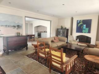 Stellenbosch family villa - 0