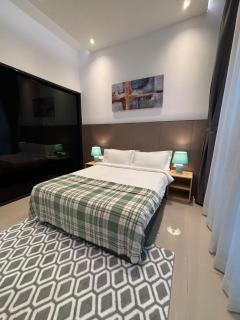 KLCC Cozy Suite 21F with Best View Infinity Pool - 2