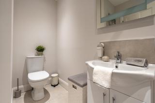 Gardenview Manor - 1