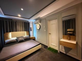 Cozy Apartment with a King Bed - Lahore - 7