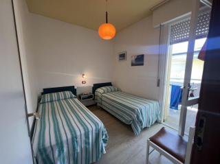 Beachfront apartment with sea view - 7