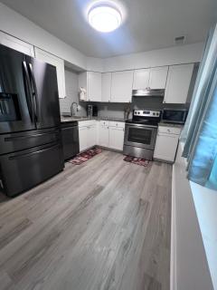 Cozy Suburban Haven!!! - 8