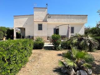 Villa sul mare con parcheggio privato - BuganVilla - Marina di Lizzano - 0
