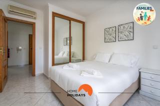 #230 Only Families - Flat A Flor by Home Holidays - 3