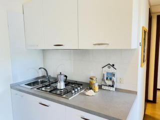 Airy apartment with balcony-Beahost - 2