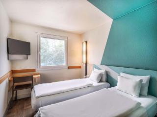 B&B HOTEL Freiburg-West - Friburgo in Brisgovia - 1
