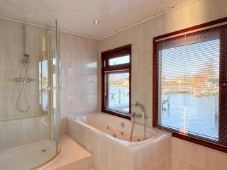 VISSERSLUST Rooms, Apartments and Houseboats - 1