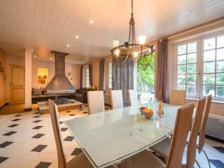 Stone House St Denis with Pool & Views - 6