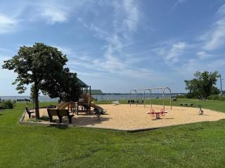 Quiet Waters Family Home 4BR Sleeps 8 - Annapolis - 3