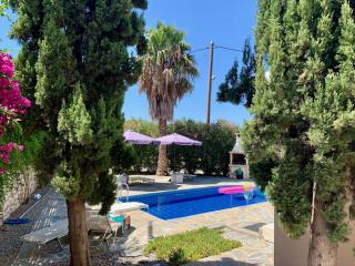 Villa in Loutra with Sea Views & Near Sandy Beach - 4