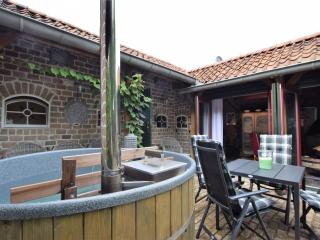 Cottage near Bourtange with Hot Tub - 5