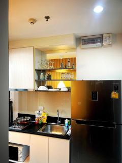 Octopus Suite on HighRise, Skytrain, Fast Wifi and AC - 6