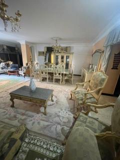 بجوار جنينة مول وشارع عباس العقاد خطوات من ستي ستار وشارع الطيران - Il Cairo - 1