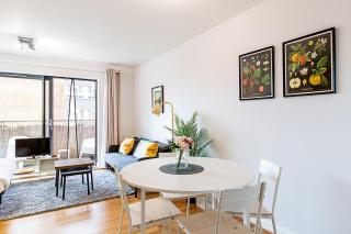 Modern Mile End Flat with Balcony & Terrace - 9