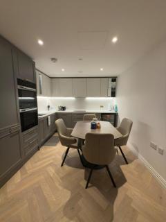 Luxury 2-bed flat Chelsea creek - Londra - 3