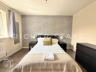 Modern 4BR Home in Grays - West Thurrock - 7