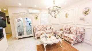 The Royal Residence 2BHK with Free Netflix - 0