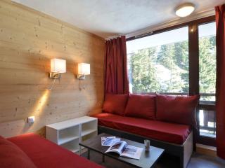 Studio rénové avec balcon, proche des pistes, cuisine équipée, animaux admis - FR-1-181-2008 - 0