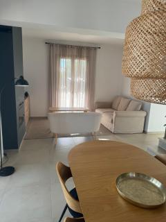 Villa Gagra - Villa with Private Pool, Air Con and Heating - Panormos - 7