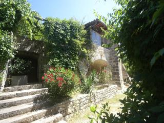 Hilltop Hideaway near Beaulieu - Beaulieu - 4