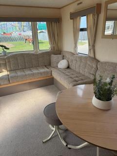 Spacious 8 Berth Caravan in Ingoldmells - Ingoldmells - 2