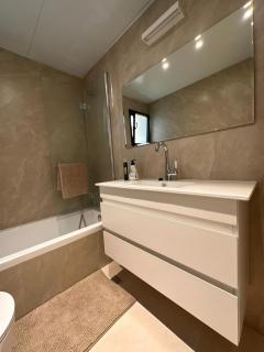 Family Friendly 3BR with Free Parking - in Rishon Letzion - Rishon LeẔiyyon - 6