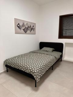 Family Friendly 3BR with Free Parking - in Rishon Letzion - Rishon LeẔiyyon - 2