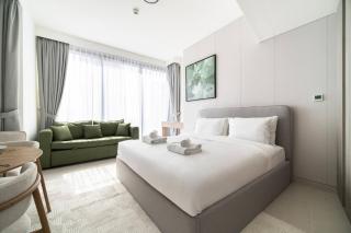 SettlerHomes - Liv Marina Luxe With Gym, Pool, Sauna - 9