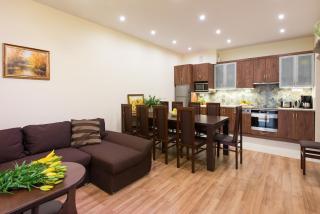 Vanilla 5, 4bdr 2bth apartment 5min to Main Square - Krakow - 0