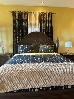 Royale Deluxe at Dillsbury XL - 1