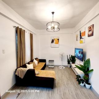 Logan's Transient Home - U2 Apartment with Balcony - Baguio - 7