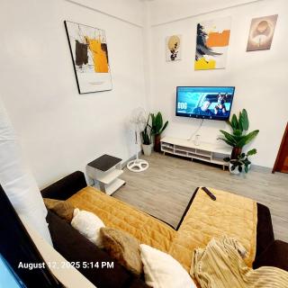 Logan's Transient Home - U2 Apartment with Balcony - Baguio - 3