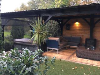 Holiday Home in Reutum with Bubble Bath - Beekdorp - 5