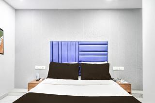 Hotel O Gaurav Path Crossway Surat Formerly Stadium Plaza - Surat - 6