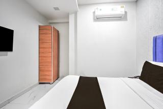 Hotel O Gaurav Path Crossway Surat Formerly Stadium Plaza - Surat - 5