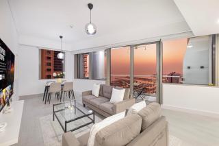 Sea & City View Apartment Dubai Marina - Ravello Living - 1