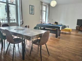 Place du Temps, appartement de caractère plein centre - 0