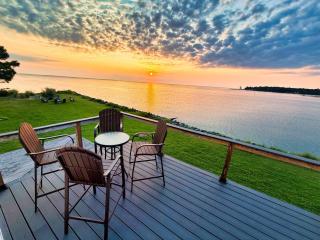 Private Beach Oasis, Arcade & Theater -  - 9