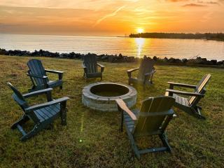 Private Beach Oasis, Arcade & Theater - - 4