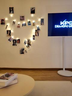 Spacious Local Stay K-ROOM, K-POP Photo Zone, Smart TV, Full Kitchen - Seoul - 8