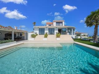 Poolside Stay with Ocean Views - Carrer del Mar - 4