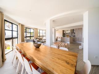 Poolside Stay with Ocean Views - Carrer del Mar - 7
