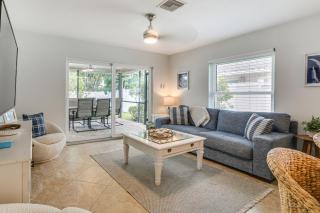 1 Mi to Naples Beach! Home on 500 Block with Yard - 2