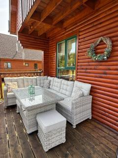 Luxury Waterfront Retreat I Private Sauna & Hot Tub - 1