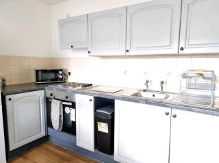 Two Bed Holiday Home with Free Parking in Inverness - Inverness - 6