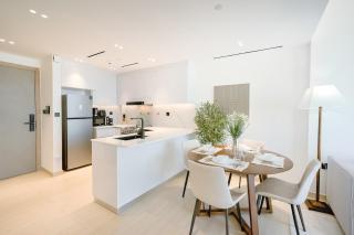 PVH - Vibrant 1BR - Binghatti Corner - 8