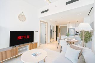 PVH - Vibrant 1BR - Binghatti Corner - 5