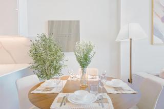 PVH - Vibrant 1BR - Binghatti Corner - 3