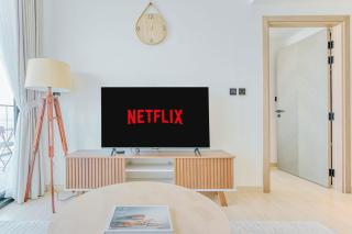 PVH - Vibrant 1BR - Binghatti Corner - 1